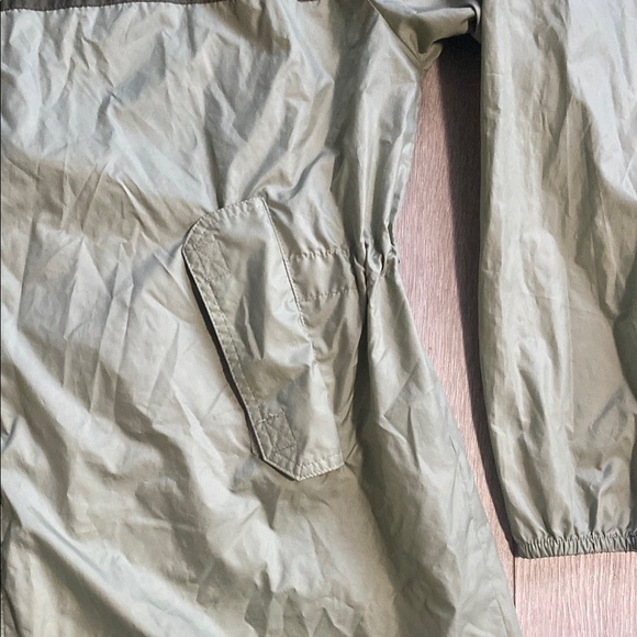 Columbia Women Sz XL Two-Tone Green Hooded Jacket Windbreaker Light Coat Elastic - Picture 3 of 6